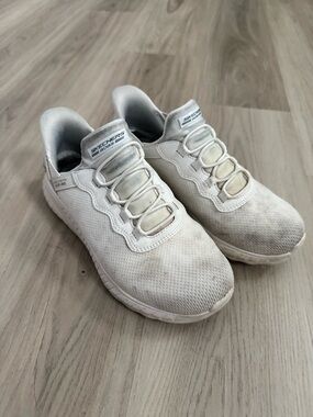 Skechers GOwalk White Slip-On Sneakers Size 6.5 - Used, Need Cleaning